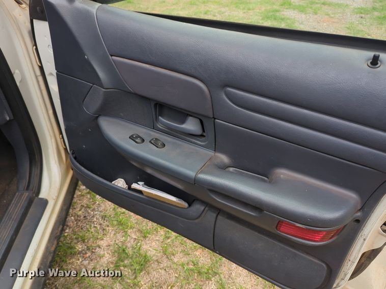 image for item NZ9625 2002 Ford Crown Victoria Police Interceptor  