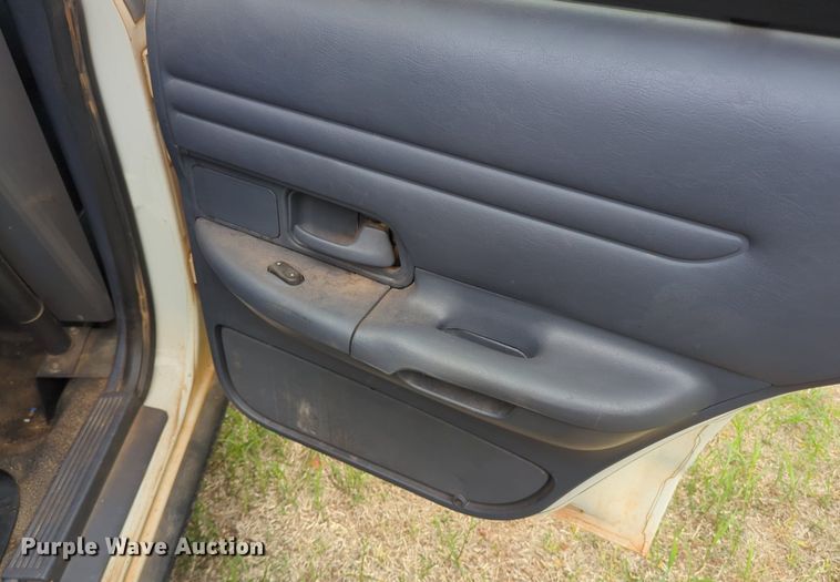 image for item NZ9625 2002 Ford Crown Victoria Police Interceptor  