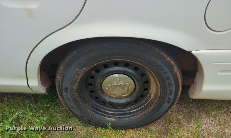 image for item NZ9625 2002 Ford Crown Victoria Police Interceptor  