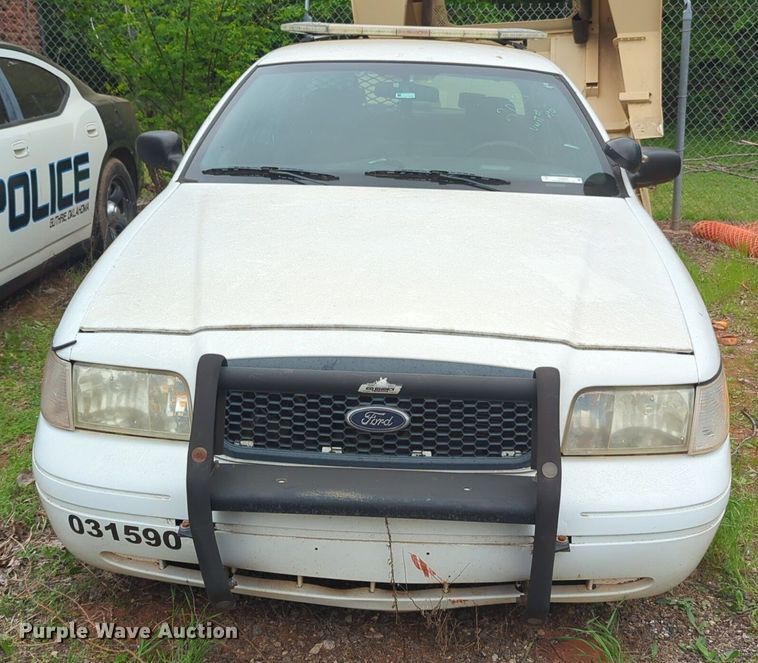image for item NZ9626 2003 Ford Crown Victoria Police Interceptor  