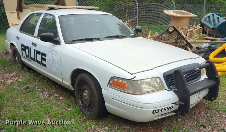 image for item NZ9626 2003 Ford Crown Victoria Police Interceptor  