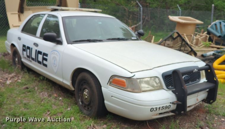 image for item NZ9626 2003 Ford Crown Victoria Police Interceptor  