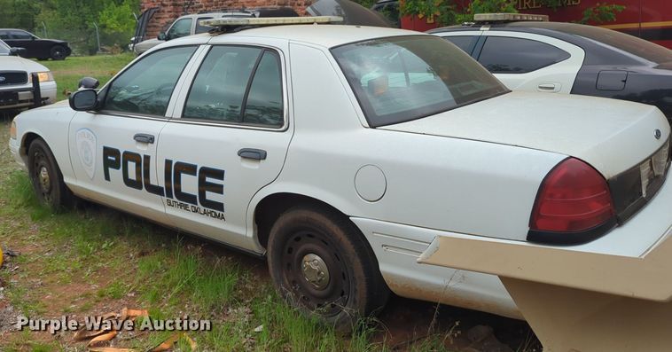 image for item NZ9626 2003 Ford Crown Victoria Police Interceptor  