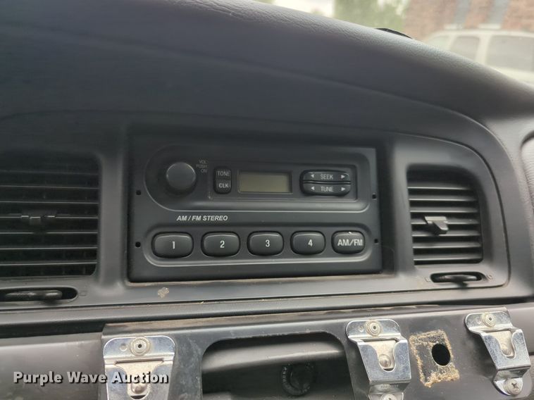 image for item NZ9626 2003 Ford Crown Victoria Police Interceptor  