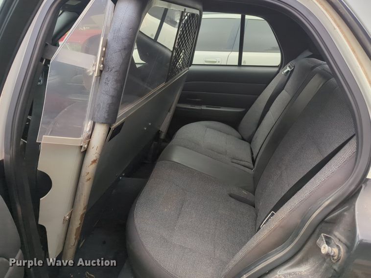 image for item NZ9626 2003 Ford Crown Victoria Police Interceptor  