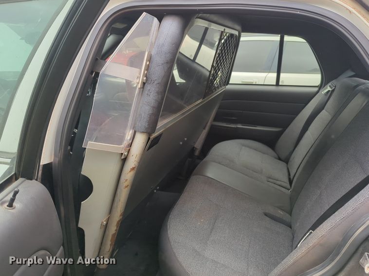 image for item NZ9626 2003 Ford Crown Victoria Police Interceptor  