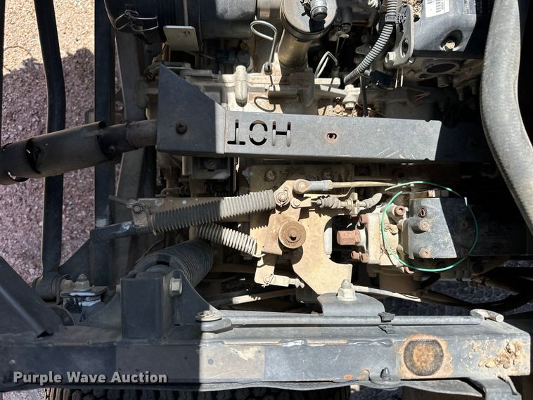 image for item OE9061 2010 Kubota RTV 500 utility vehicle