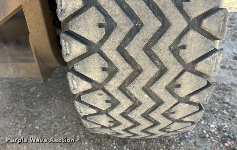 image for item OE9062 2009 Kubota RTV 500 utility vehicle