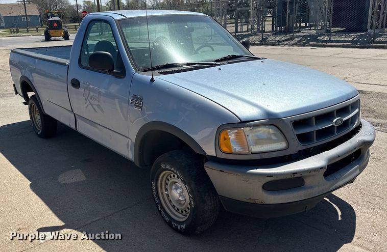 image for item OE9086 1998 Ford F150 pickup truck