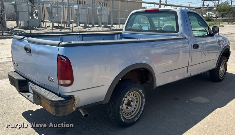image for item OE9086 1998 Ford F150 pickup truck