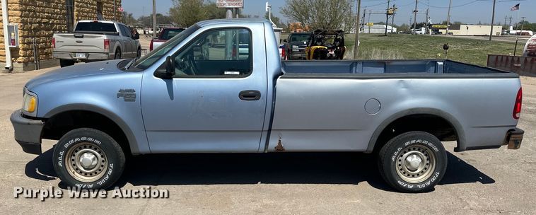 image for item OE9086 1998 Ford F150 pickup truck