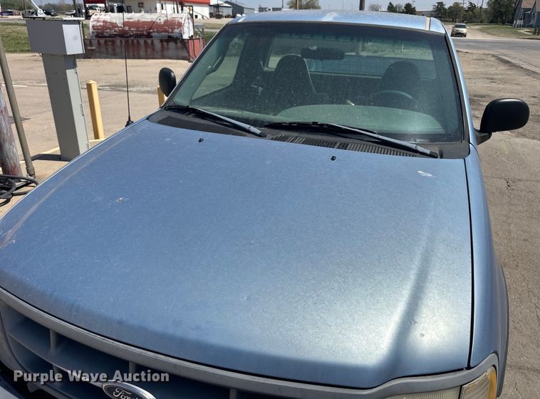 image for item OE9086 1998 Ford F150 pickup truck