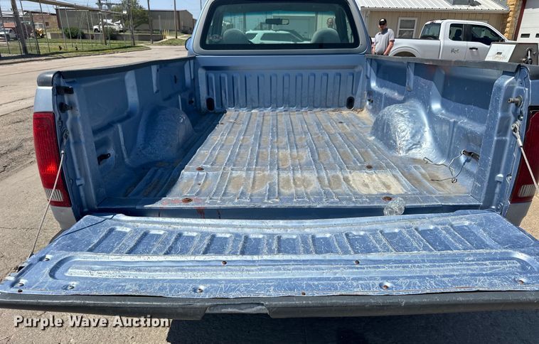 image for item OE9086 1998 Ford F150 pickup truck