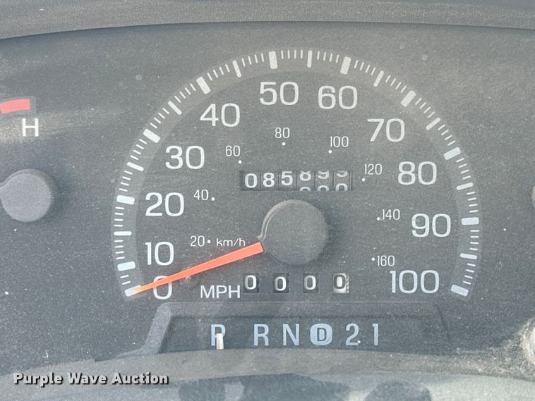 image for item OE9086 1998 Ford F150 pickup truck