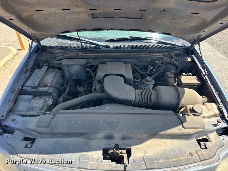 image for item OE9086 1998 Ford F150 pickup truck