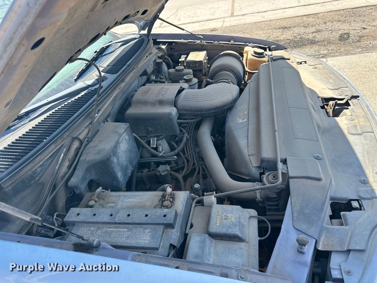 image for item OE9086 1998 Ford F150 pickup truck