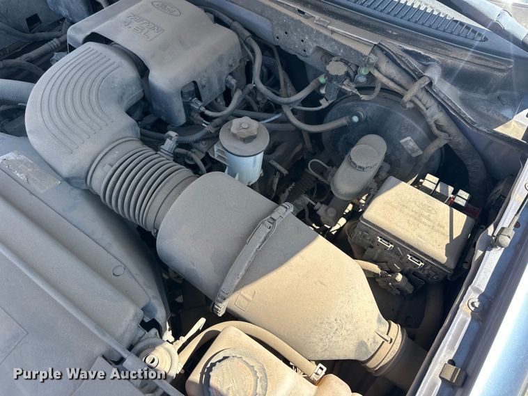 image for item OE9086 1998 Ford F150 pickup truck