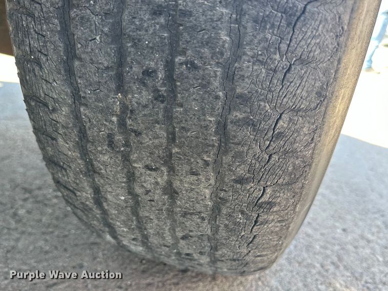 image for item OE9086 1998 Ford F150 pickup truck