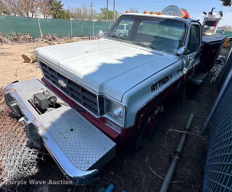 image for item OE9090 1978 Chevrolet  Scottsdale 30 brush fire truck