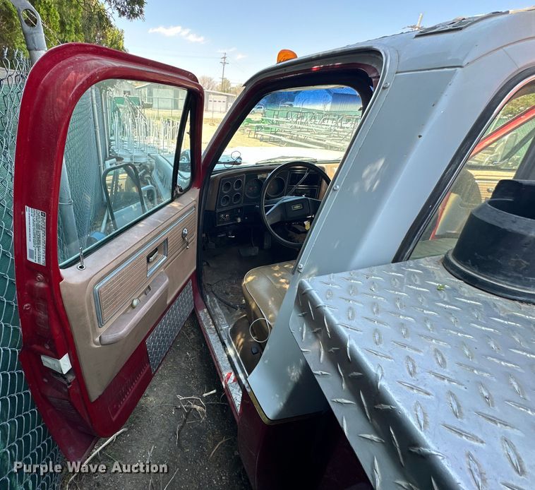 image for item OE9090 1978 Chevrolet  Scottsdale 30 brush fire truck