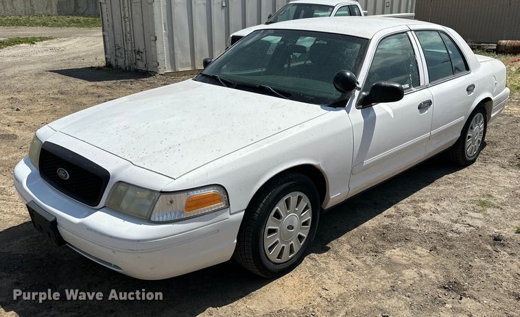 image for item OE9092 2006 Ford Crown Victoria Police Interceptor  