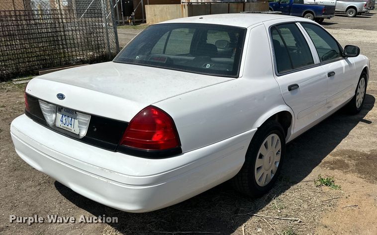 image for item OE9092 2006 Ford Crown Victoria Police Interceptor  
