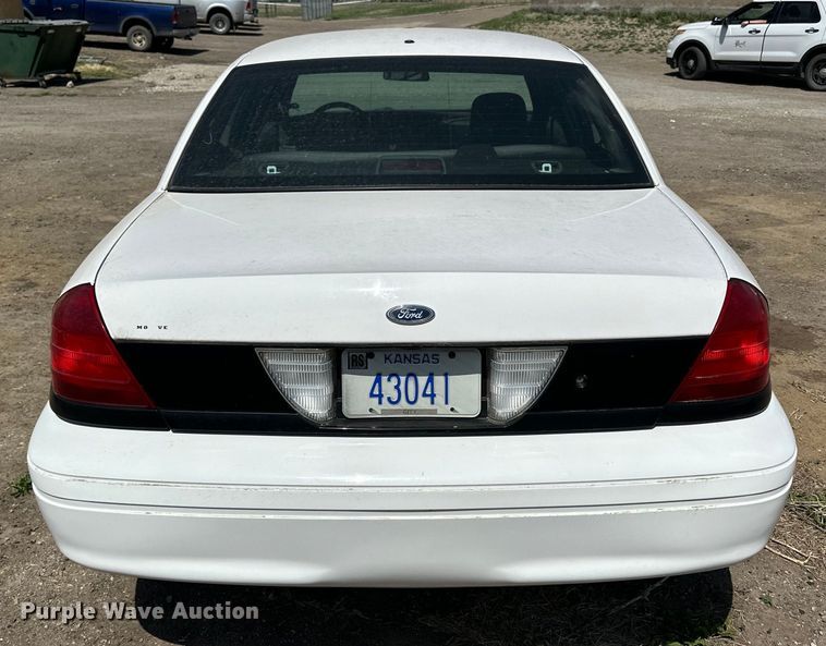 image for item OE9092 2006 Ford Crown Victoria Police Interceptor  