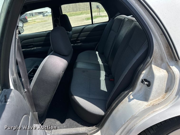 image for item OE9092 2006 Ford Crown Victoria Police Interceptor  