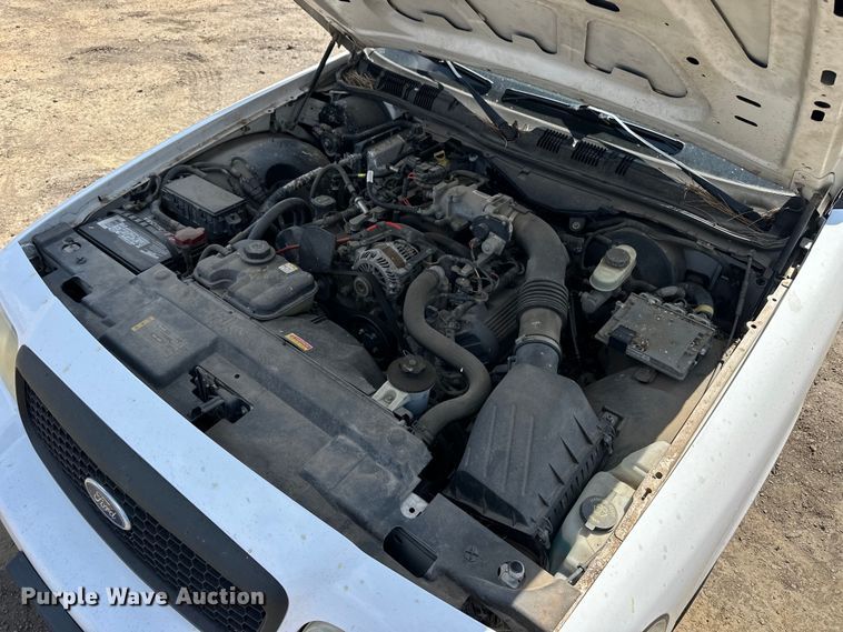 image for item OE9092 2006 Ford Crown Victoria Police Interceptor  