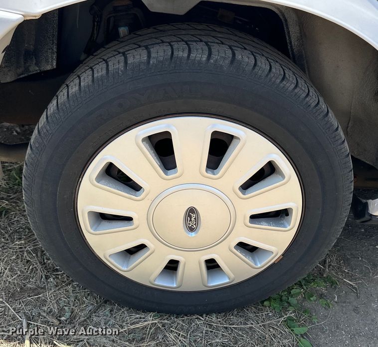 image for item OE9092 2006 Ford Crown Victoria Police Interceptor  