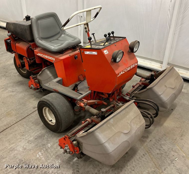 image for item OE9095 1986 Jacobsen Greens King 62221 greens mower