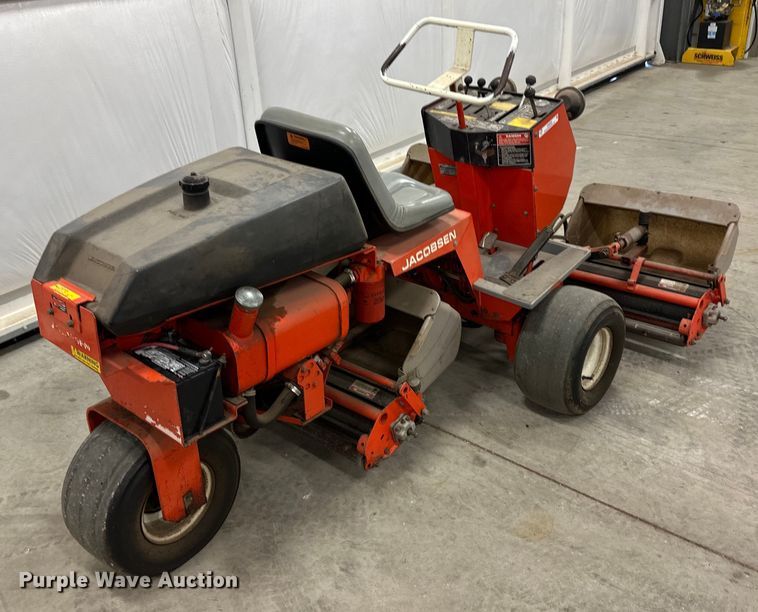 image for item OE9095 1986 Jacobsen Greens King 62221 greens mower