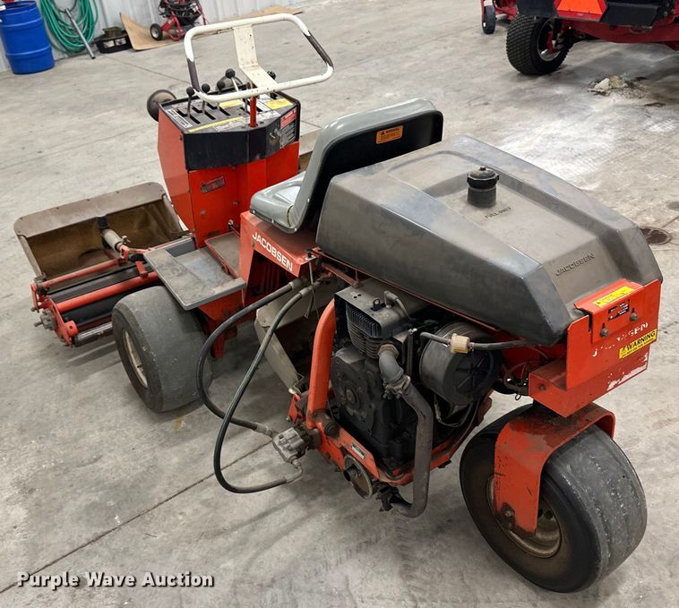 image for item OE9095 1986 Jacobsen Greens King 62221 greens mower