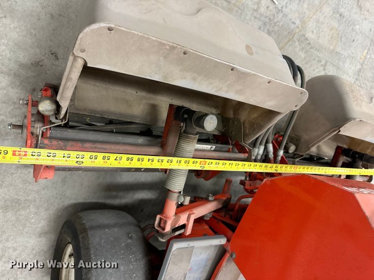 image for item OE9095 1986 Jacobsen Greens King 62221 greens mower