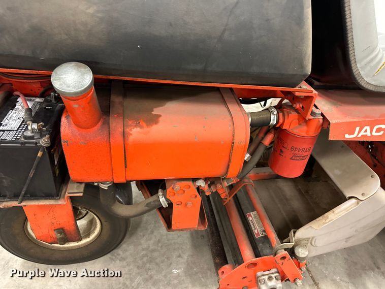 image for item OE9095 1986 Jacobsen Greens King 62221 greens mower