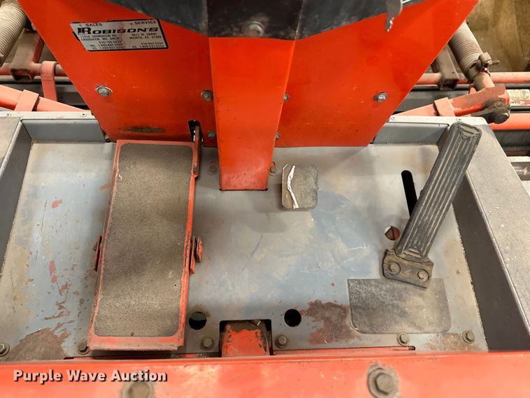 image for item OE9095 1986 Jacobsen Greens King 62221 greens mower