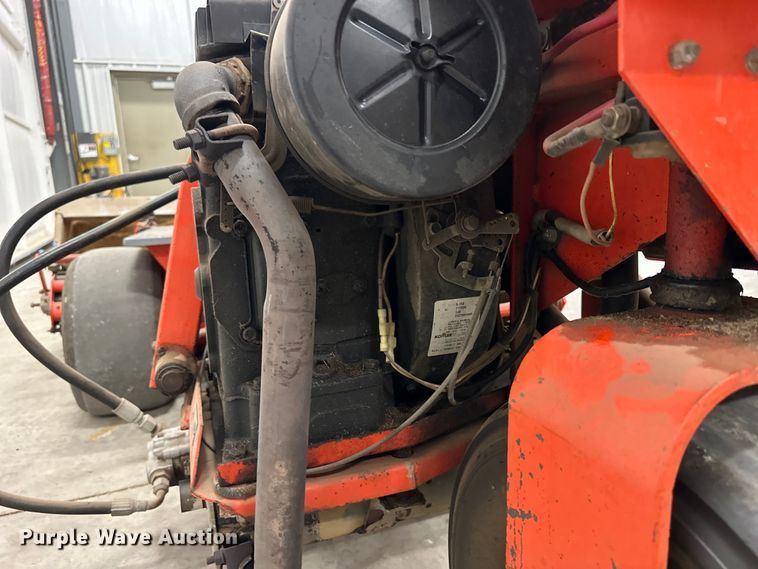 image for item OE9095 1986 Jacobsen Greens King 62221 greens mower