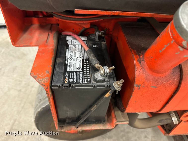 image for item OE9095 1986 Jacobsen Greens King 62221 greens mower