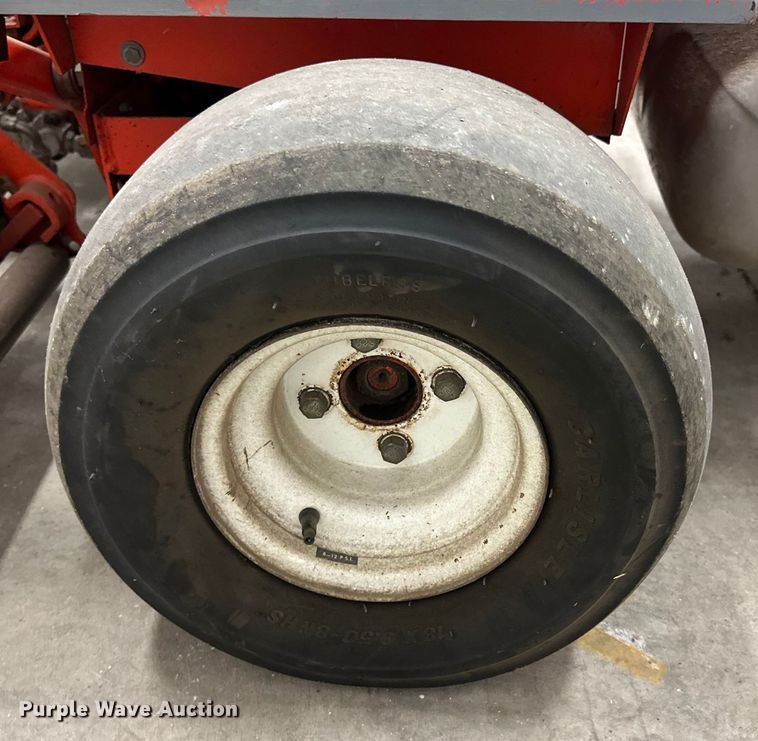 image for item OE9095 1986 Jacobsen Greens King 62221 greens mower