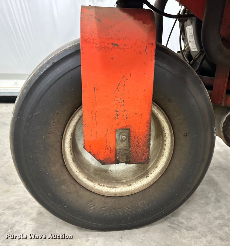 image for item OE9095 1986 Jacobsen Greens King 62221 greens mower