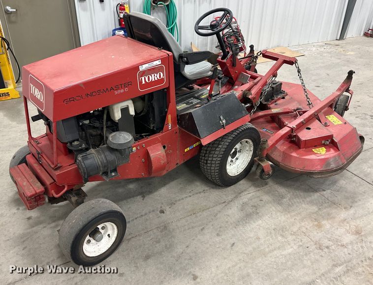 image for item OE9097 2006 Toro Groundsmaster 328D lawn mower