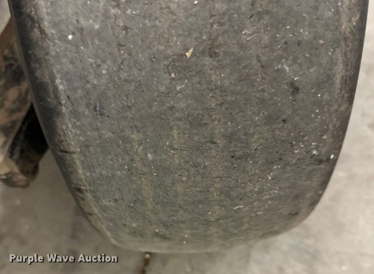 image for item OE9097 2006 Toro Groundsmaster 328D lawn mower