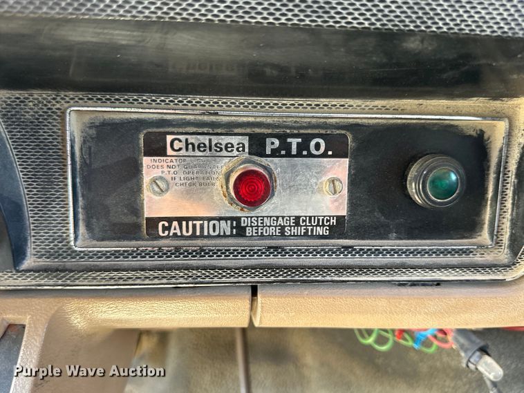 image for item OE9099 1983 Ford F700 dump truck