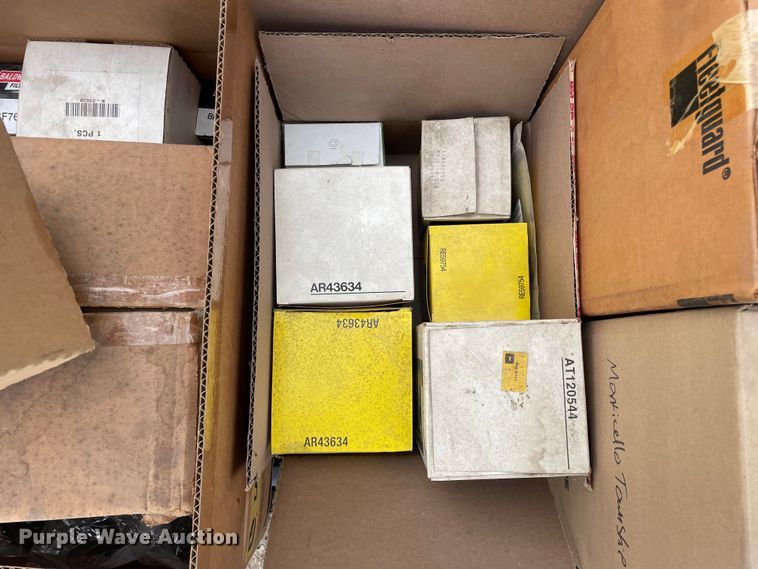 image for item OG9875 Pallet of parts 