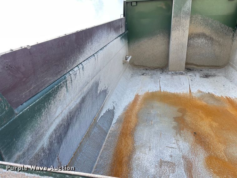 image for item OG9877 2015 International 7400 dump truck