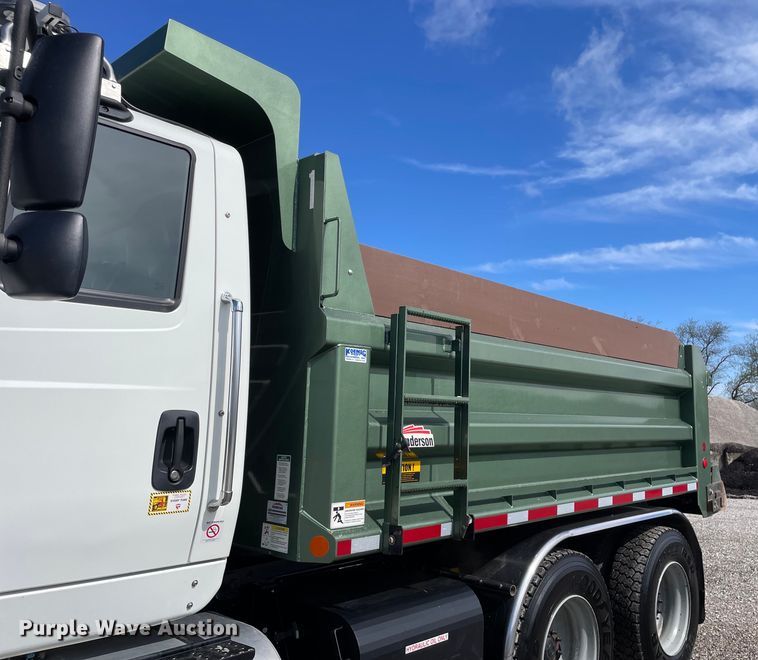 image for item OG9877 2015 International 7400 dump truck