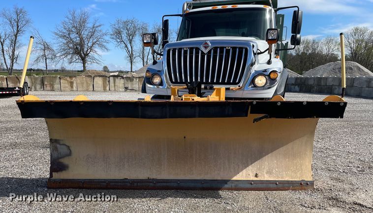 image for item OG9877 2015 International 7400 dump truck