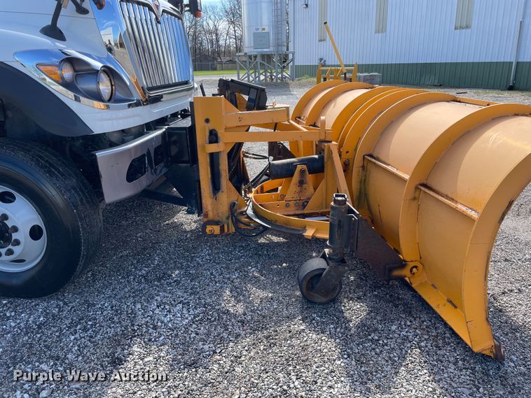 image for item OG9877 2015 International 7400 dump truck