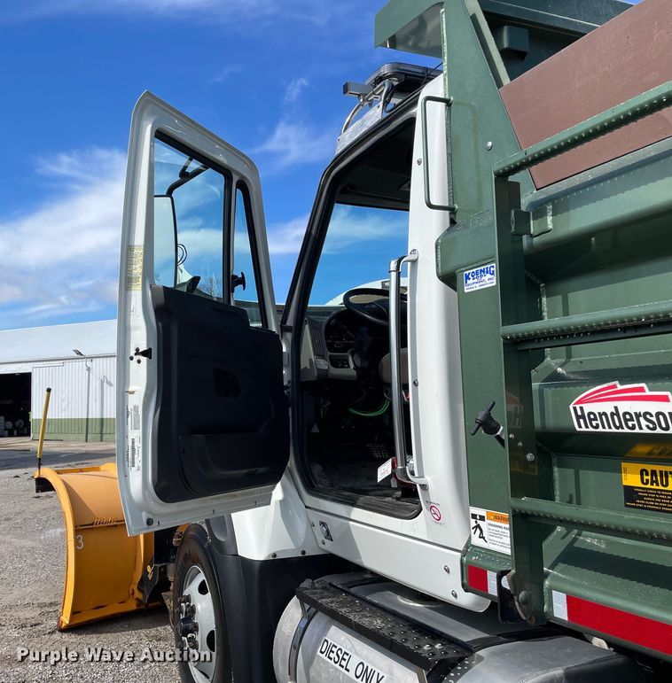 image for item OG9877 2015 International 7400 dump truck