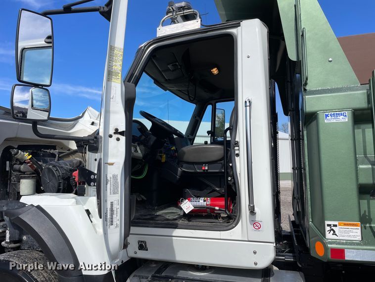 image for item OG9877 2015 International 7400 dump truck